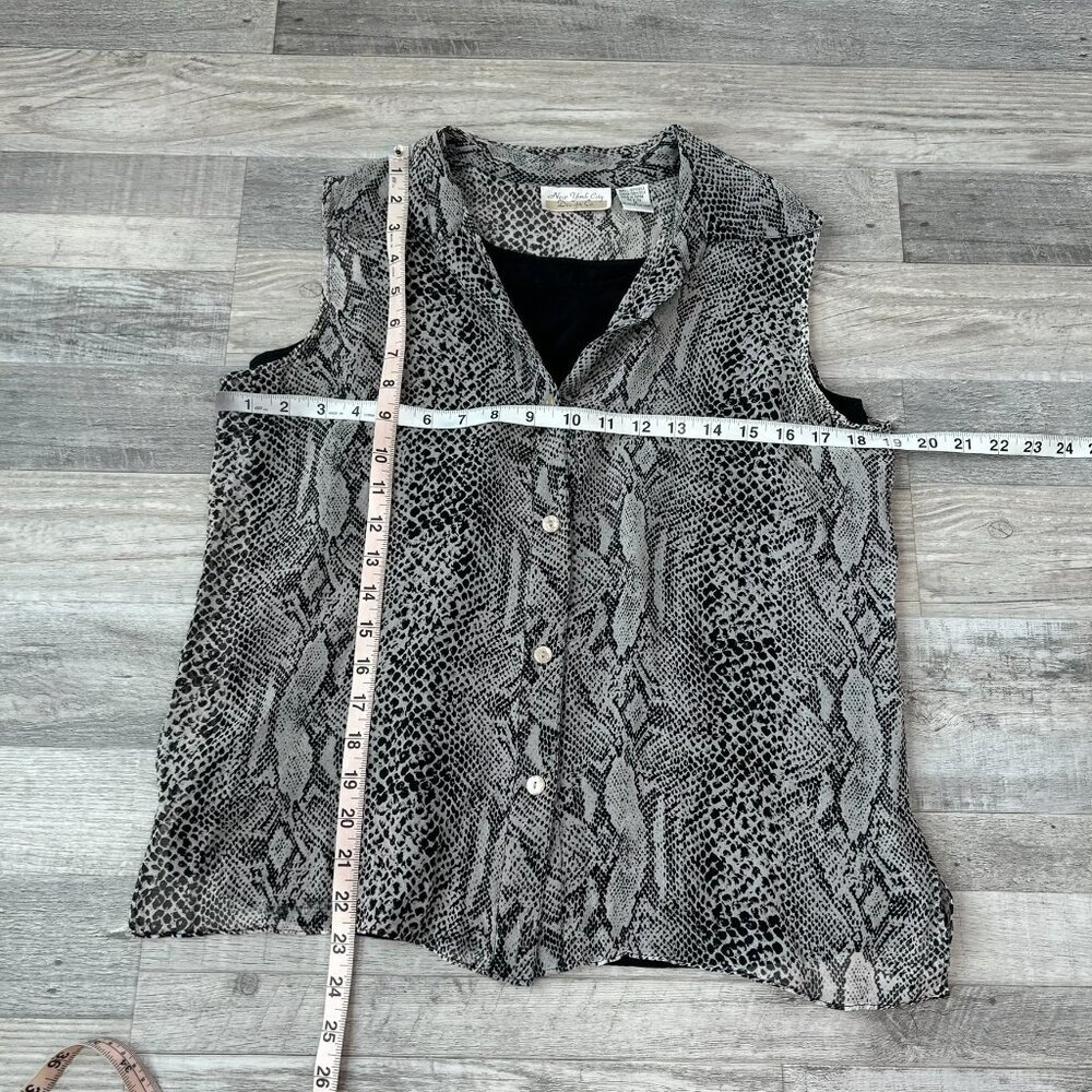New York City Co. 100% Silk Lined Snakeskin Print Sleeveless Top Size Medium D4 - Picture 3 of 4